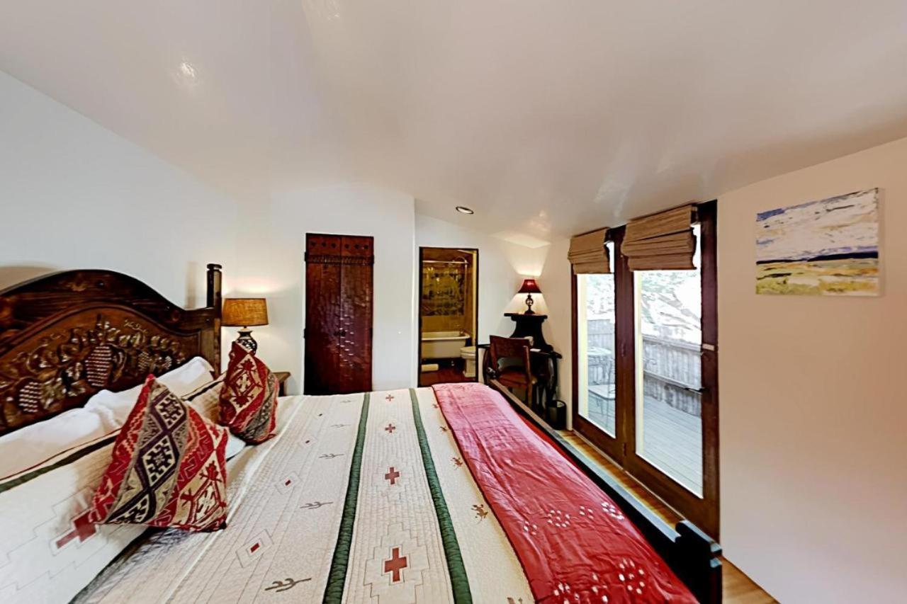 Antigua Inn (Adults Only) Санта Фе Екстериор снимка
