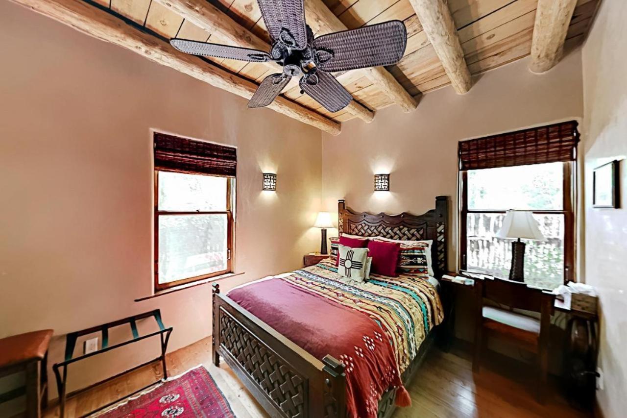 Antigua Inn (Adults Only) Санта Фе Екстериор снимка