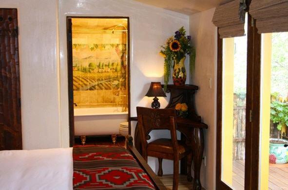 Antigua Inn (Adults Only) Санта Фе Екстериор снимка